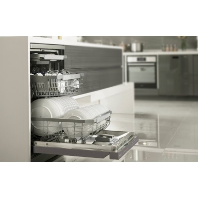 LG LDFN4542S 24" Built-In Undercounter Dishwasher With 48 dB Decibel Level And 3 Loading Racks